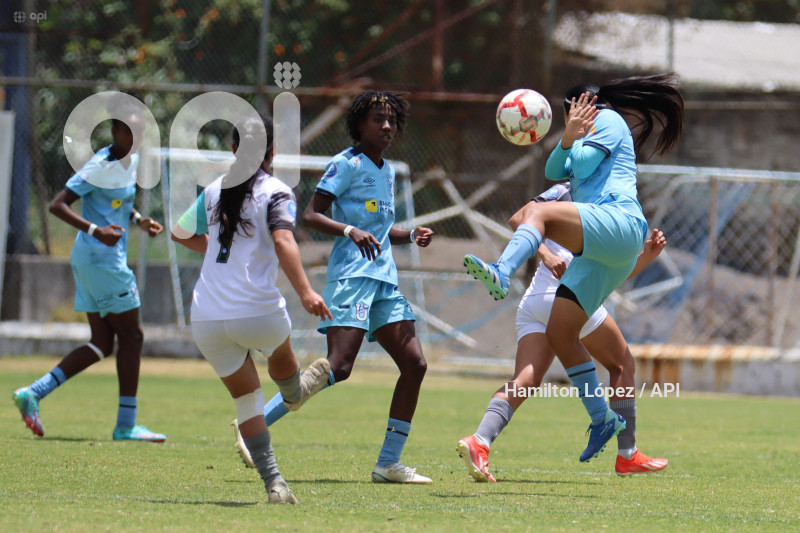FBL-SUPERLIGA-FEMENINA-ECUABET-CATÓLICA-MACARÁ