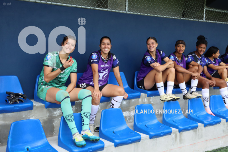 FBL-SUPERLIGA-FEMENINA-DRAGONAS-IDV-BARCELONA