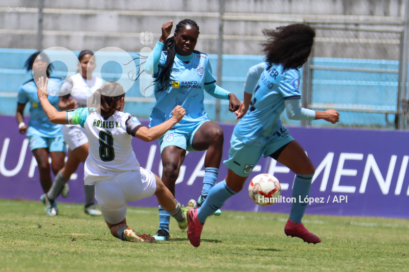 FBL-SUPERLIGA-FEMENINA-ECUABET-CATÓLICA-MACARÁ