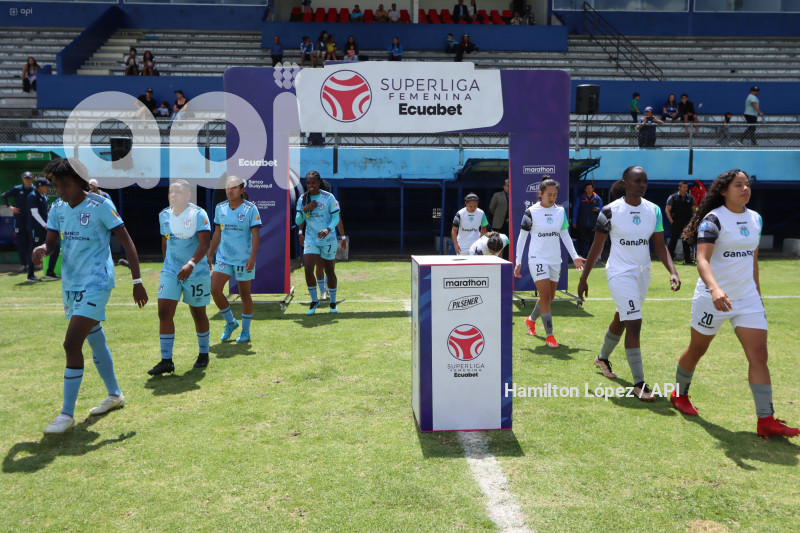 FBL-SUPERLIGA-FEMENINA-ECUABET-CATÓLICA-MACARÁ