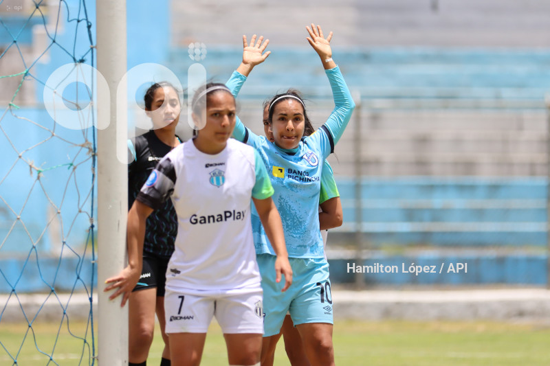 FBL-SUPERLIGA-FEMENINA-ECUABET-CATÓLICA-MACARÁ