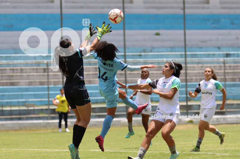 FBL-SUPERLIGA-FEMENINA-ECUABET-CATÓLICA-MACARÁ
