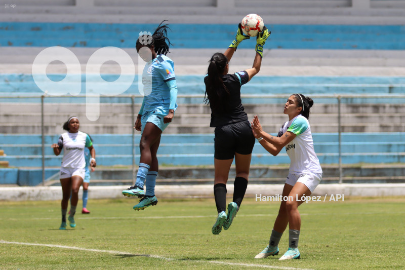 FBL-SUPERLIGA-FEMENINA-ECUABET-CATÓLICA-MACARÁ
