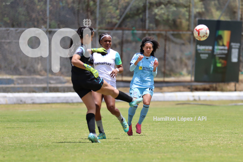 FBL-SUPERLIGA-FEMENINA-ECUABET-CATÓLICA-MACARÁ