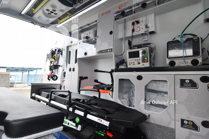 MANTA-ENTREGA-AMBULANCIAS