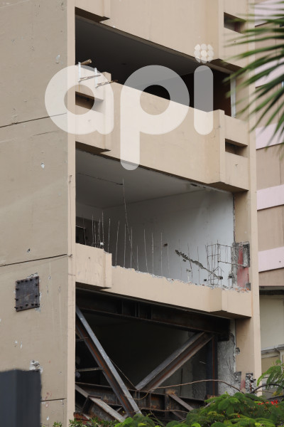 GYE-DEMOLICION EDIFICIO FANTASIA