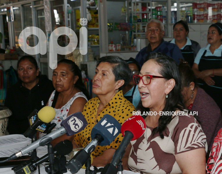 MERCADOS-QUITO-DESCARTAN-MOVILIZACION