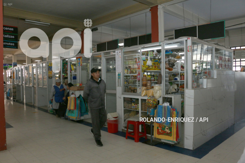 MERCADOS-QUITO-DESCARTAN-MOVILIZACION