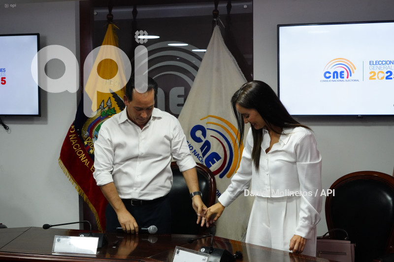 CONSTRUYE CUCALON LARREA