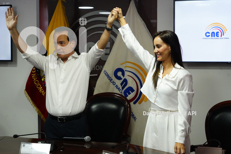 CONSTRUYE CUCALON LARREA