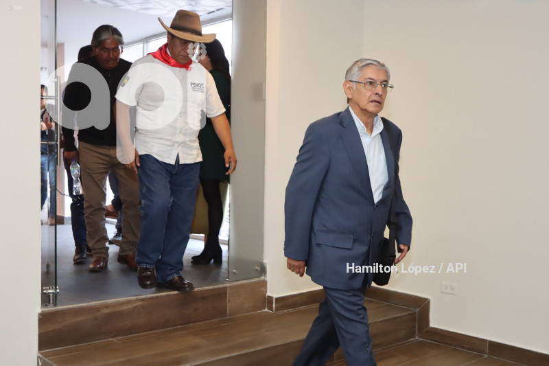 UIO-ORGANIZACIÓN-NACIONAL-IZQUIERDA