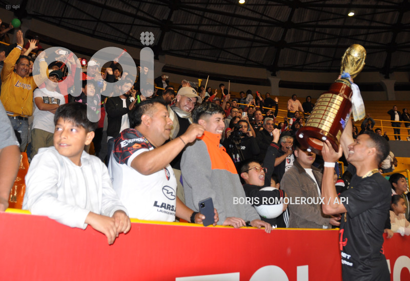 CUENCA-SIMON BOLIVAR-PENTACAMPEON