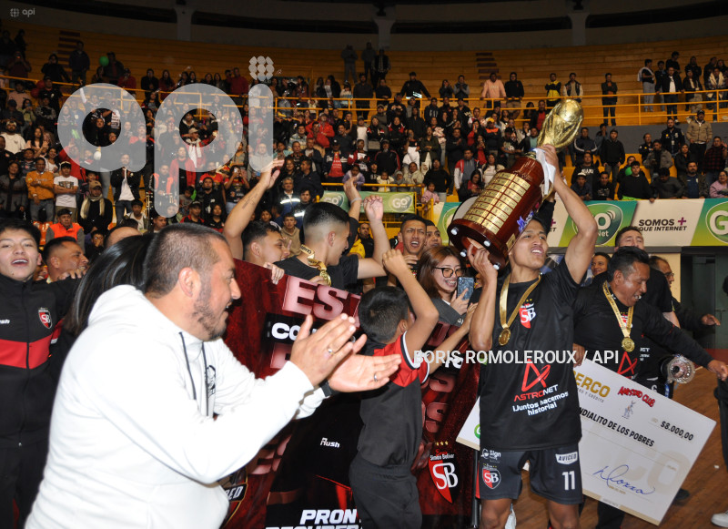 CUENCA-SIMON BOLIVAR-PENTACAMPEON