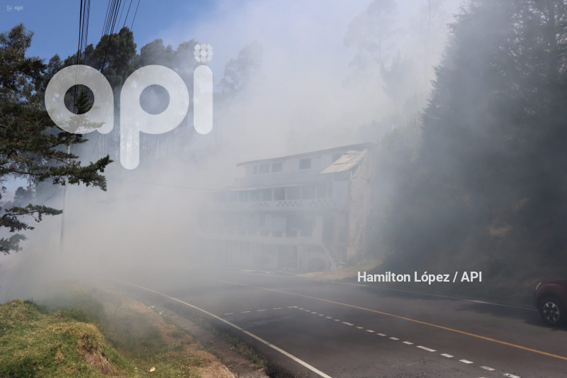 UIO-INCENDIO-CIMA-LIBERTAD