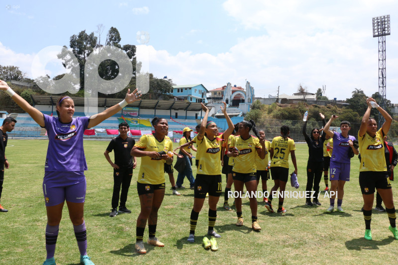 FBL-SUPERLIGA-FEMENINA-NANAS-BARCELONA