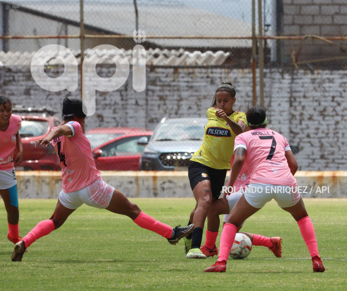 FBL-SUPERLIGA-FEMENINA-NANAS-BARCELONA