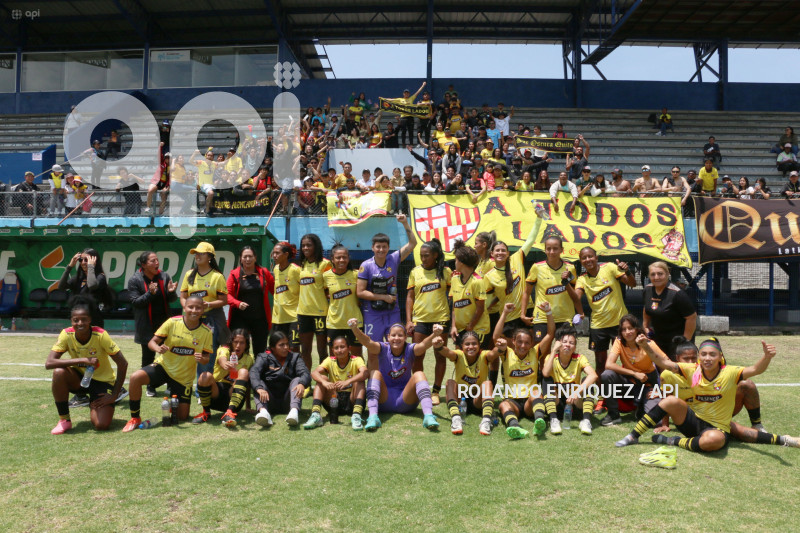FBL-SUPERLIGA-FEMENINA-NANAS-BARCELONA