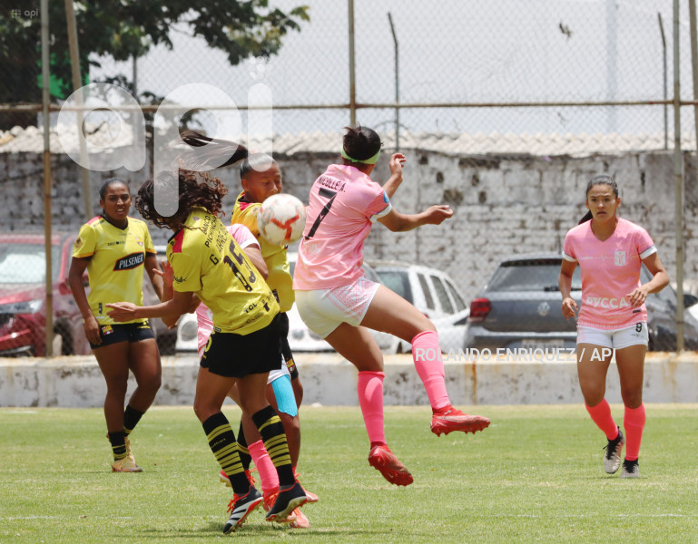 FBL-SUPERLIGA-FEMENINA-NANAS-BARCELONA
