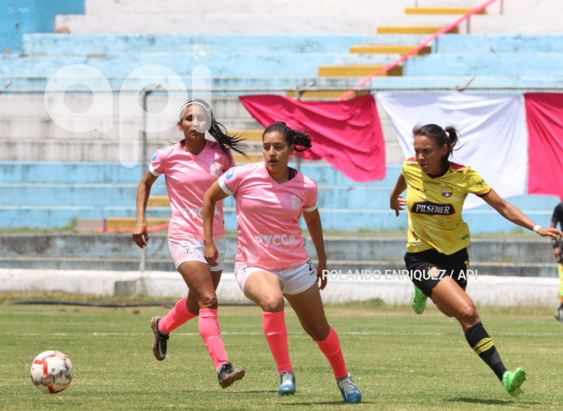 FBL-SUPERLIGA-FEMENINA-NANAS-BARCELONA