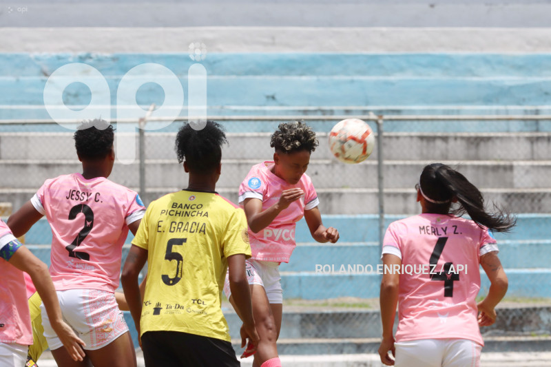 FBL-SUPERLIGA-FEMENINA-NANAS-BARCELONA