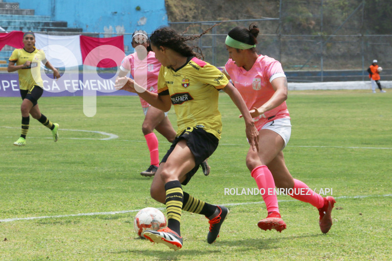 FBL-SUPERLIGA-FEMENINA-NANAS-BARCELONA