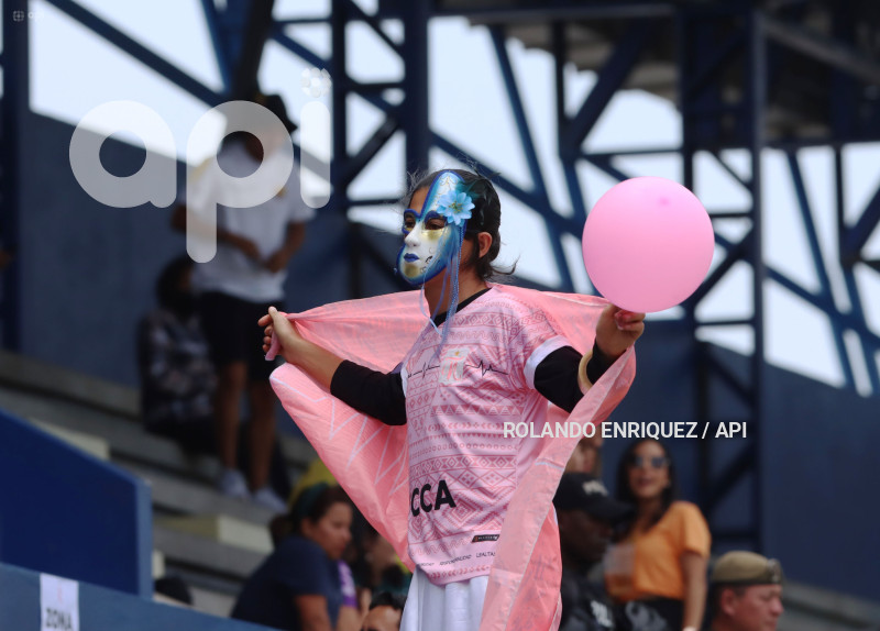 FBL-SUPERLIGA-FEMENINA-NANAS-BARCELONA