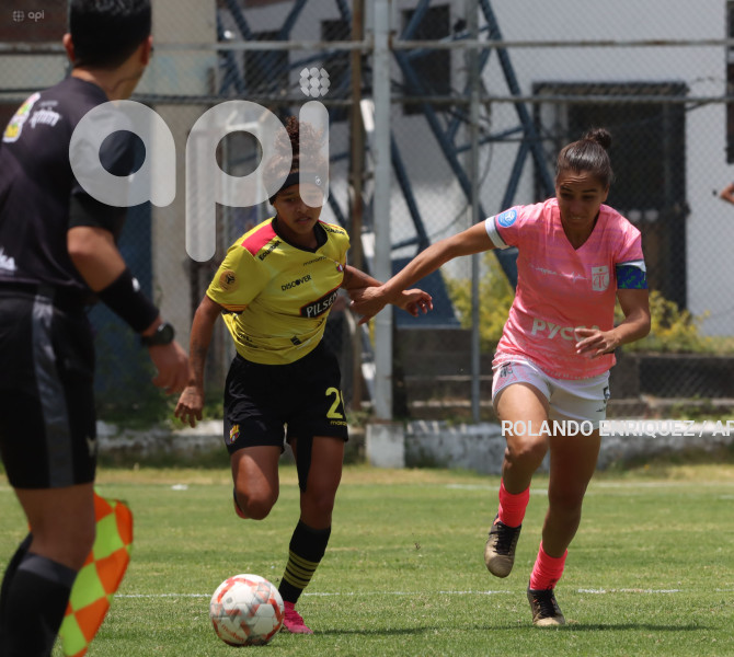 FBL-SUPERLIGA-FEMENINA-NANAS-BARCELONA