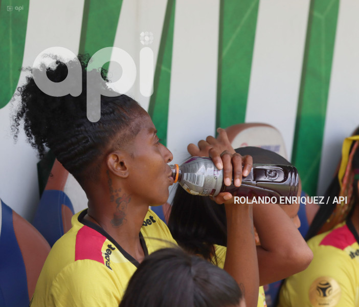 FBL-SUPERLIGA-FEMENINA-NANAS-BARCELONA