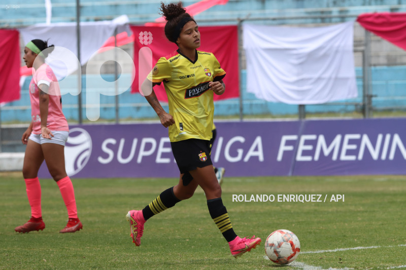 FBL-SUPERLIGA-FEMENINA-NANAS-BARCELONA