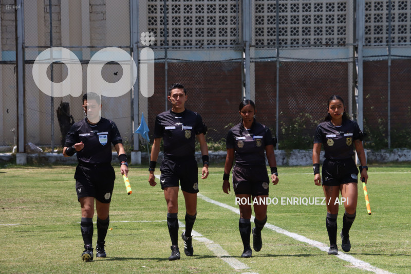FBL-SUPERLIGA-FEMENINA-NANAS-BARCELONA