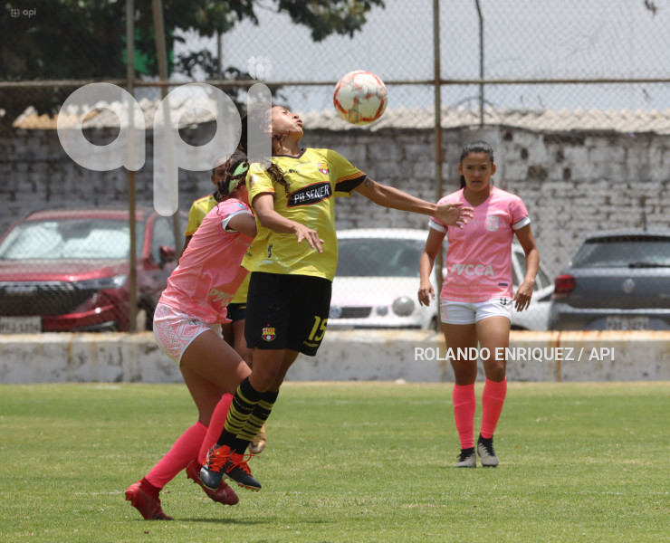 FBL-SUPERLIGA-FEMENINA-NANAS-BARCELONA