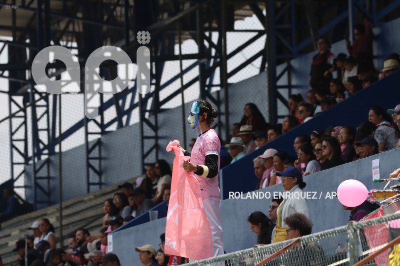 FBL-SUPERLIGA-FEMENINA-NANAS-BARCELONA