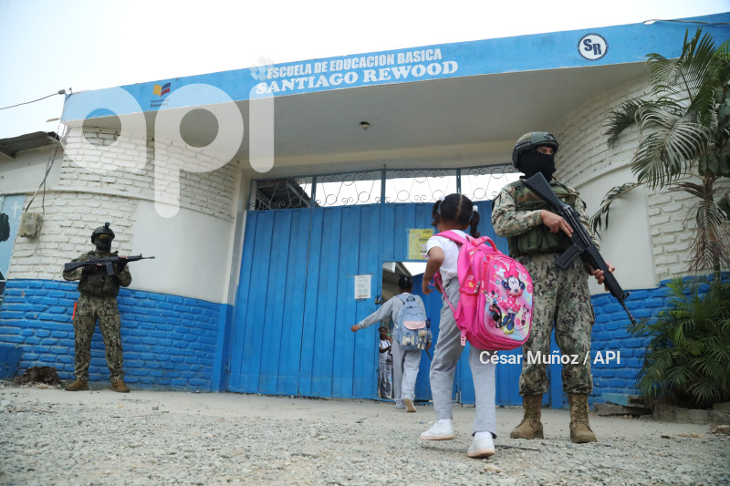 GYE-ESCUELAS SEGURAS