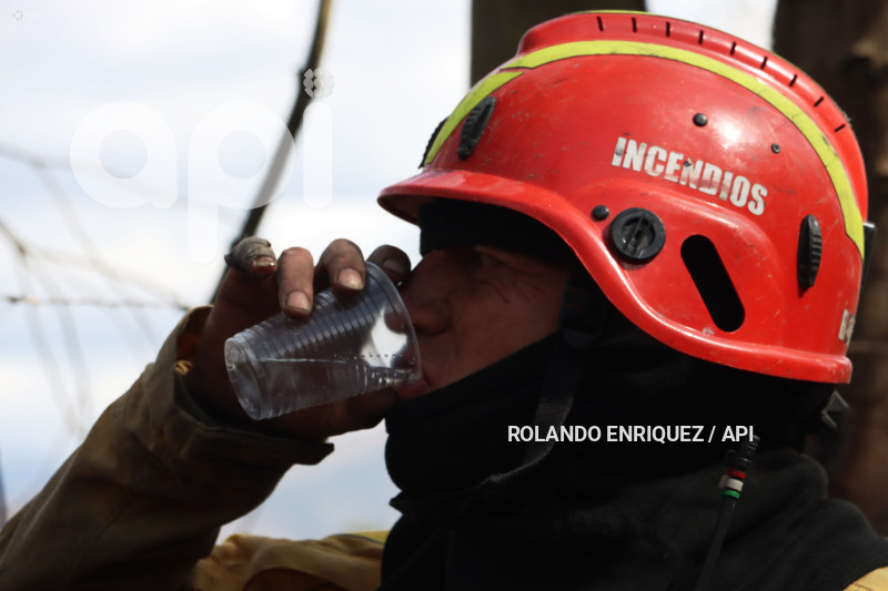 INCENDIO-VALLE-NAYON