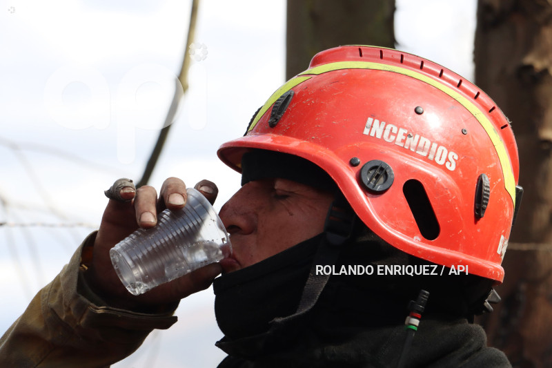 INCENDIO-VALLE-NAYON