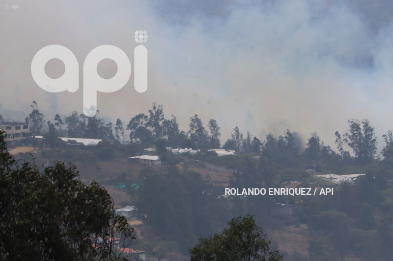 INCENDIO-VALLE-TUMBACO