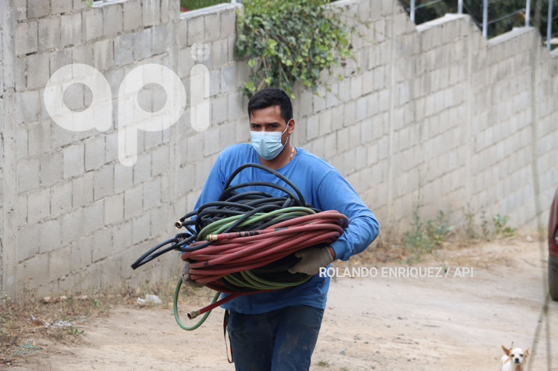 INCENDIO-VALLE-NAYON