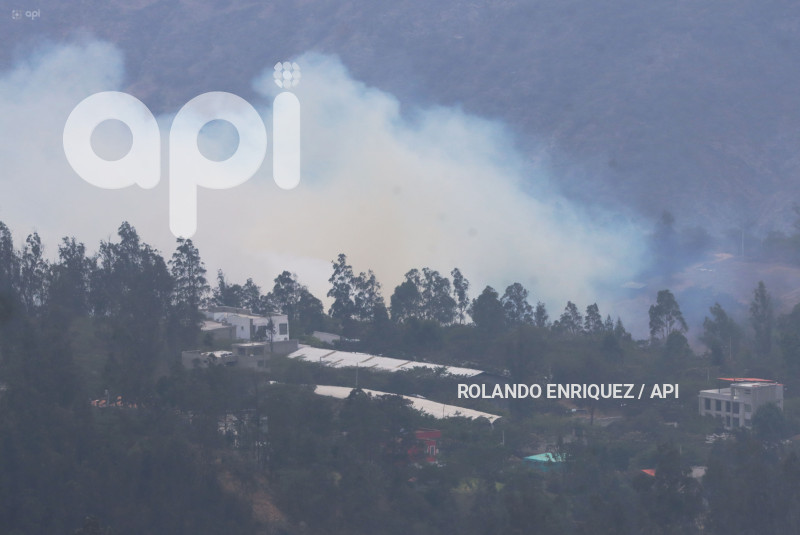 INCENDIO-VALLE-TUMBACO