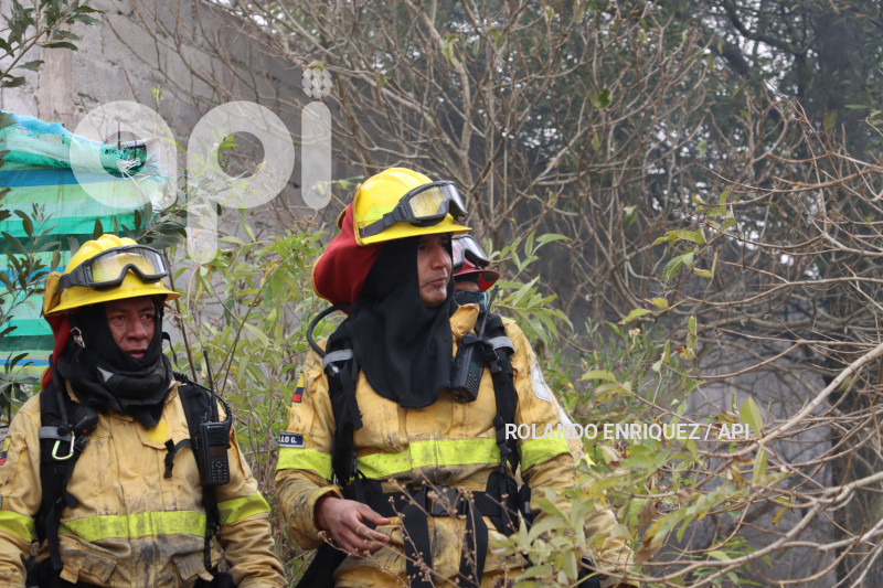 INCENDIO-VALLE-NAYON