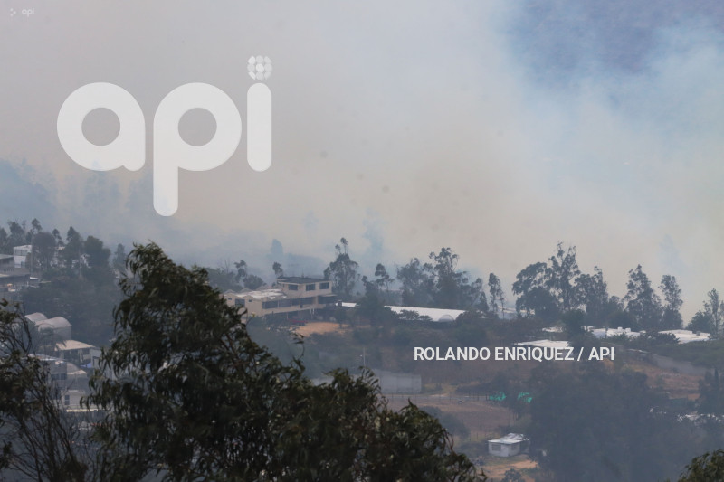 INCENDIO-VALLE-TUMBACO