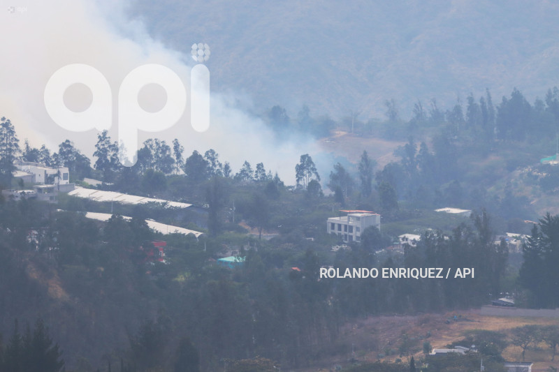INCENDIO-VALLE-TUMBACO
