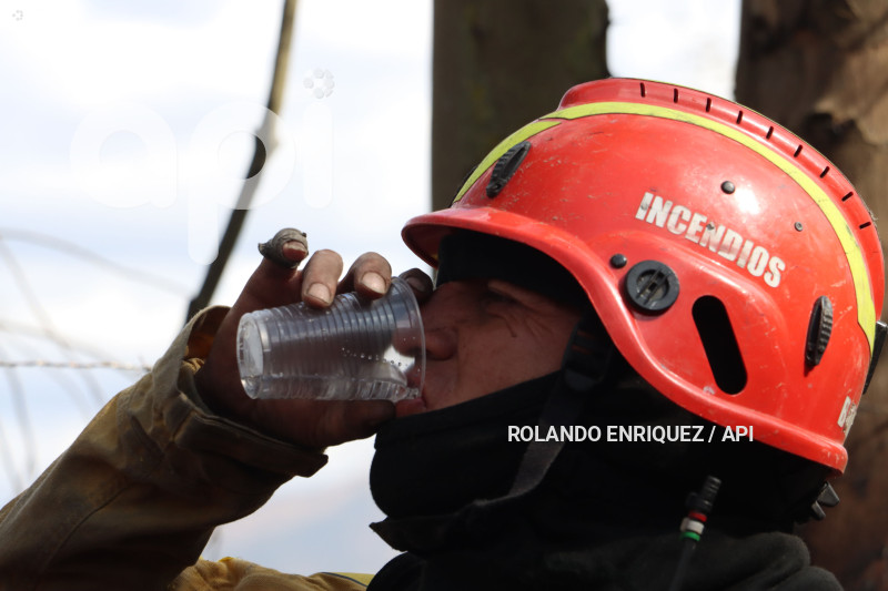 INCENDIO-VALLE-NAYON