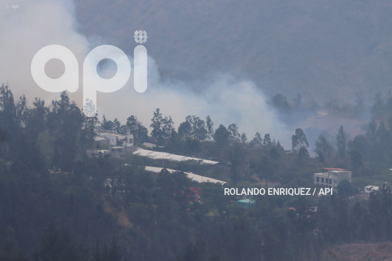 INCENDIO-VALLE-TUMBACO