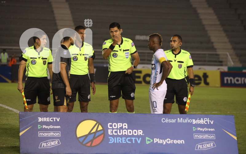 FBL-COPA ECUADOR- GUAYAQUIL-DELFIN