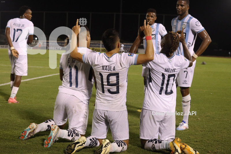 FBL-COPA ECUADOR- GUAYAQUIL-DELFIN
