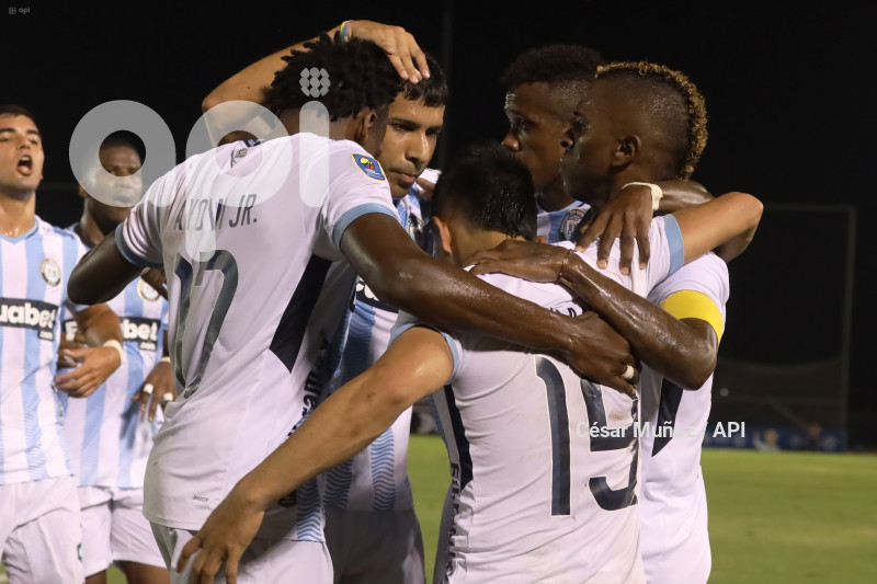 FBL-COPA ECUADOR- GUAYAQUIL-DELFIN