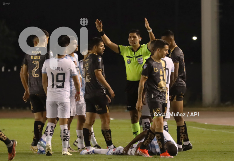 FBL-COPA ECUADOR- GUAYAQUIL-DELFIN