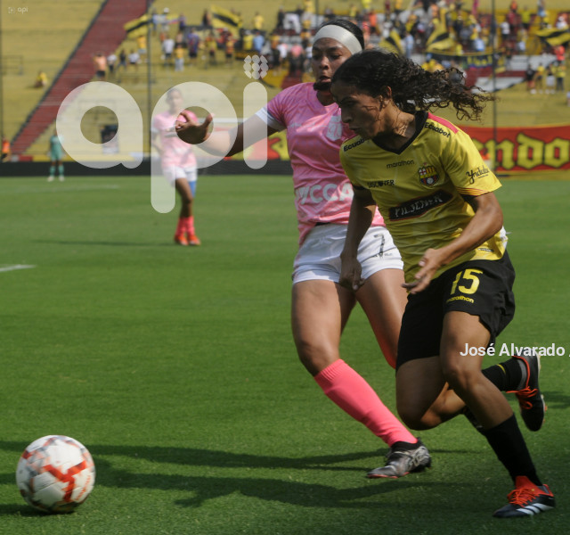 FBL-SUPERLIGAFEMENINA-BARCELOMA-ÑAÑAS