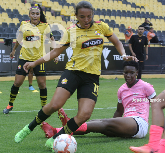 FBL-SUPERLIGAFEMENINA-BARCELOMA-ÑAÑAS