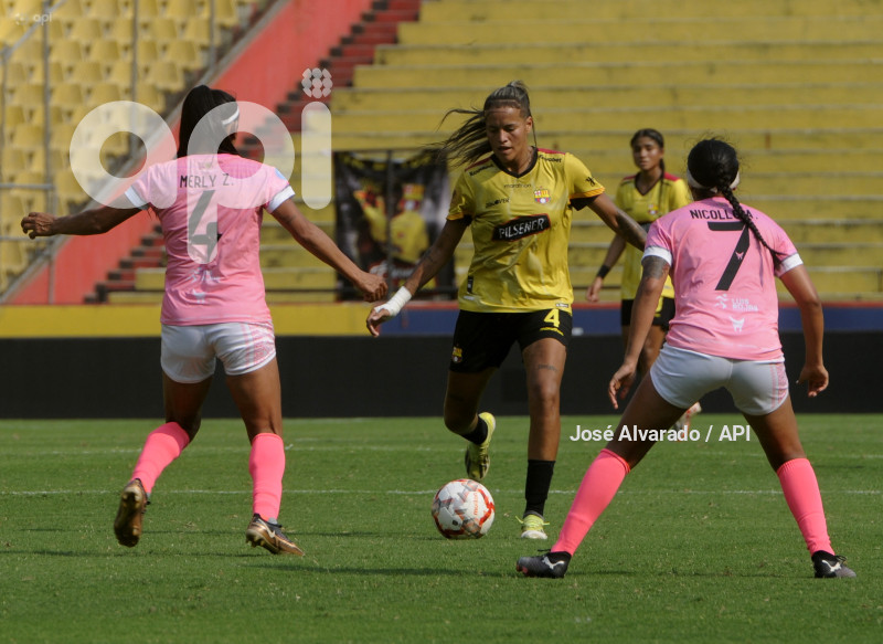 FBL-SUPERLIGAFEMENINA-BARCELOMA-ÑAÑAS